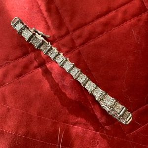 Diamond tennis bracelet